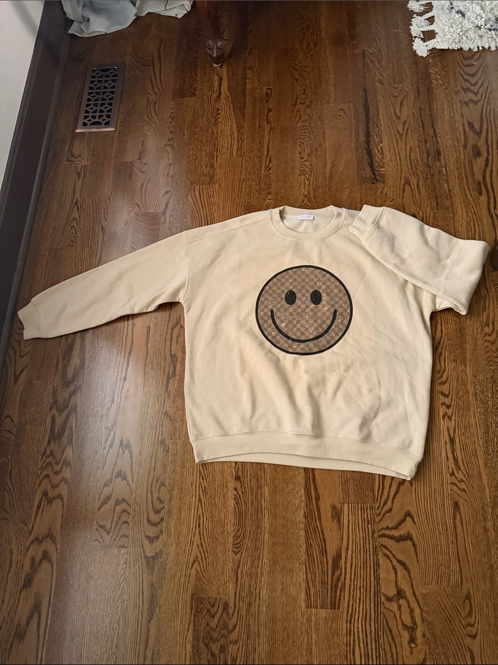 Pink Lily oatmeal smiley face sweatshirt large - Picture 6 of 8